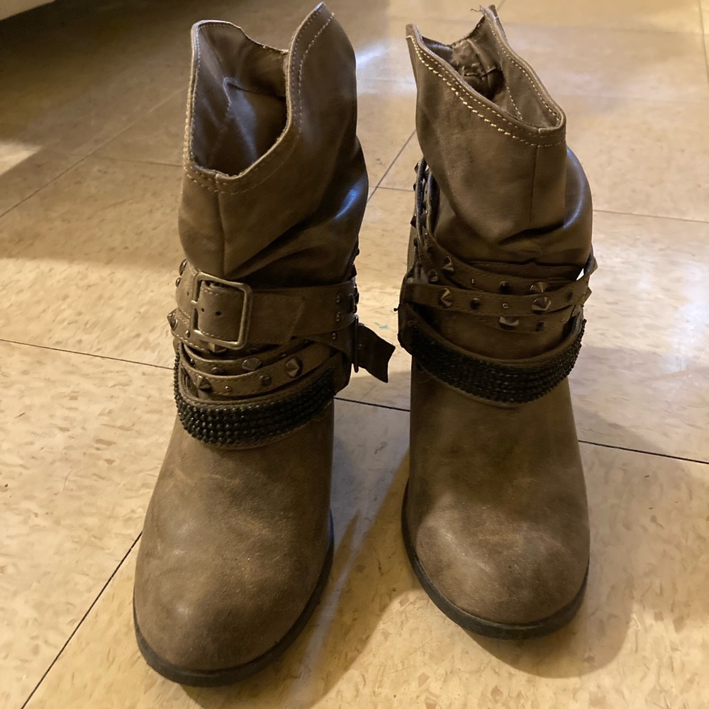 Women’s booties